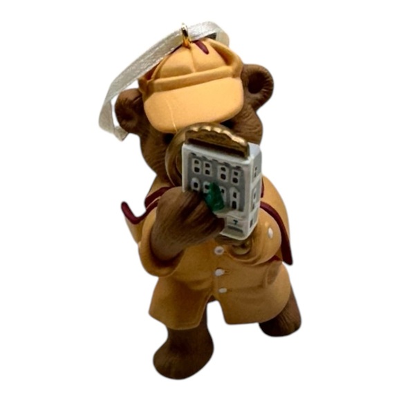Holiday Pursuit Bear Detective 1994 Hallmark Keepsake of Membership Ornament - Picture 1 of 6